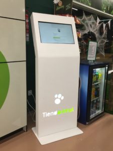 Kiosko con información del Punto de Recogida Punto de recogida con estrategia Phygital